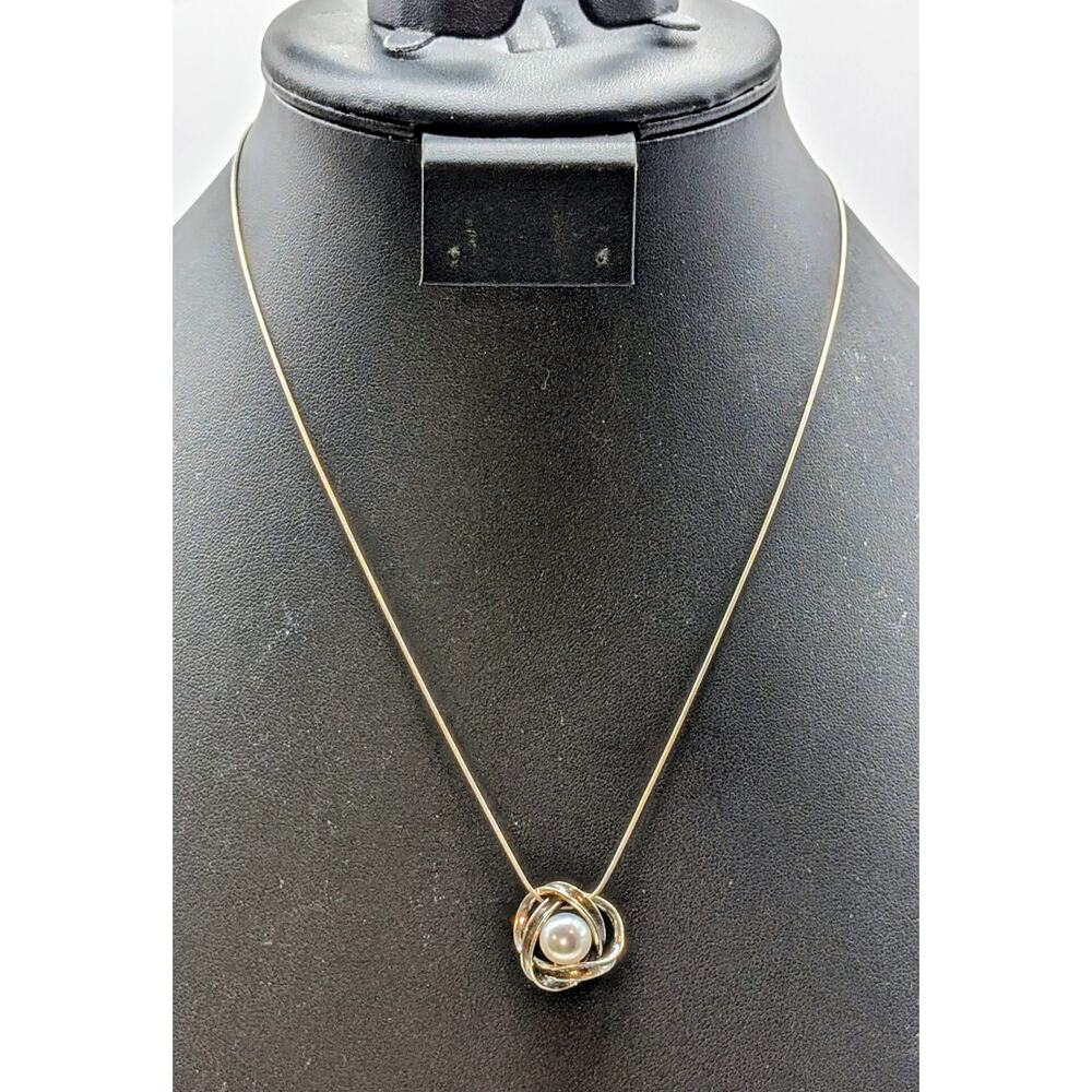 PZ 925 Sterling Made in Israel Pearl Nestled in Sterling Pendant 18" Necklace